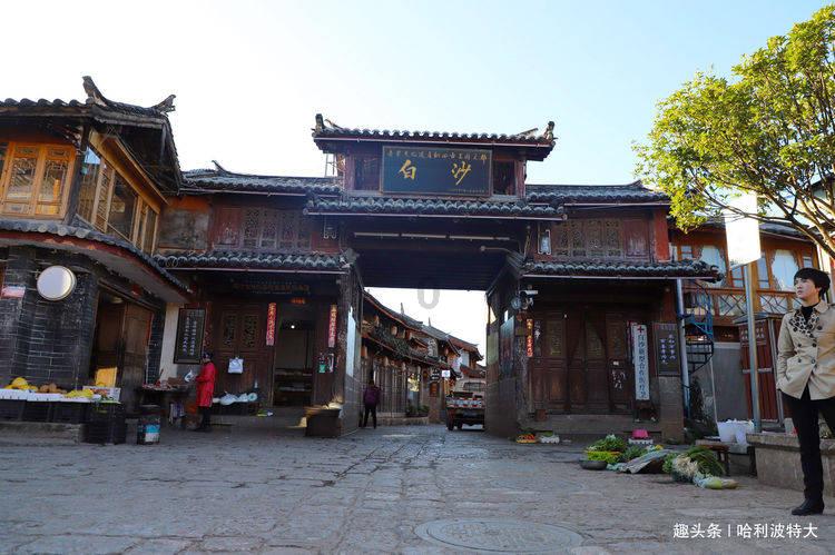 国防部：坚决反对菲方在中国南沙岛礁上开展建设活动